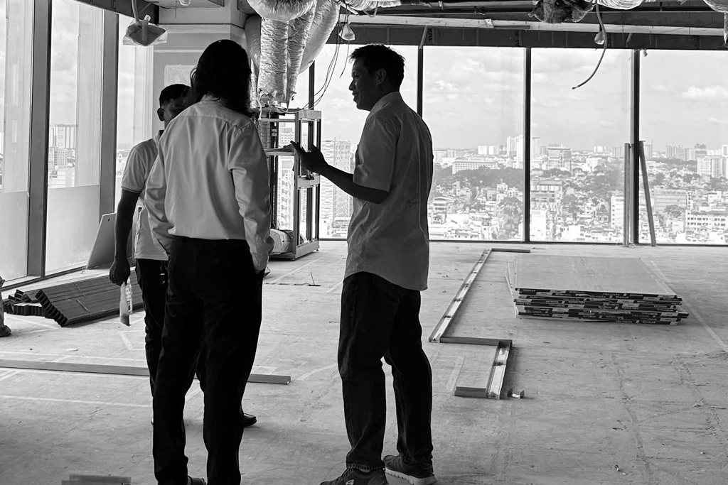 Giám sát thi công văn phòng tại hiện trường
